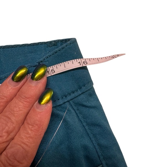 YMI - Cropped Teal Jeans - size Med NWT - Picture 7 of 15